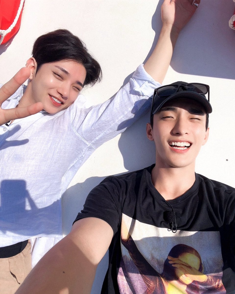 ggyucart's tweet photo. gRABE NA KAYO SEOKSOO AHSHAVDHSFBSJDBSJDBSJ https://t.co/VkuZ0sNETP