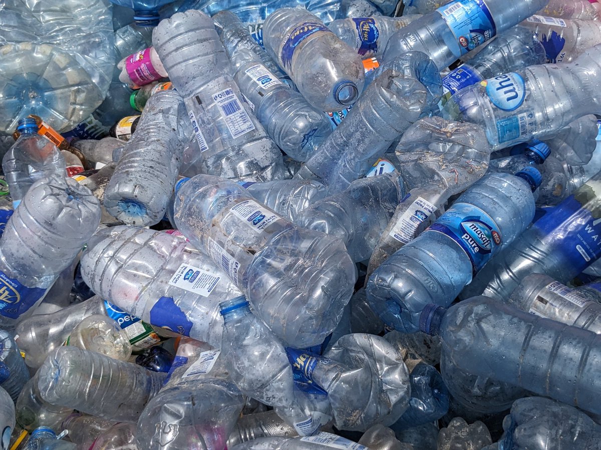 baraka_machumu's tweet photo. #DYK that plastics come from Fossil Fuels and it's revealing that the Climate impact of plastic production and disposal, accounting for 3.4% of all global greenhouse gas emissions globally.
We need accountability for this now
#EndFossilFuels #EndPlasticsPollution https://t.co/U7zUXnPDhY