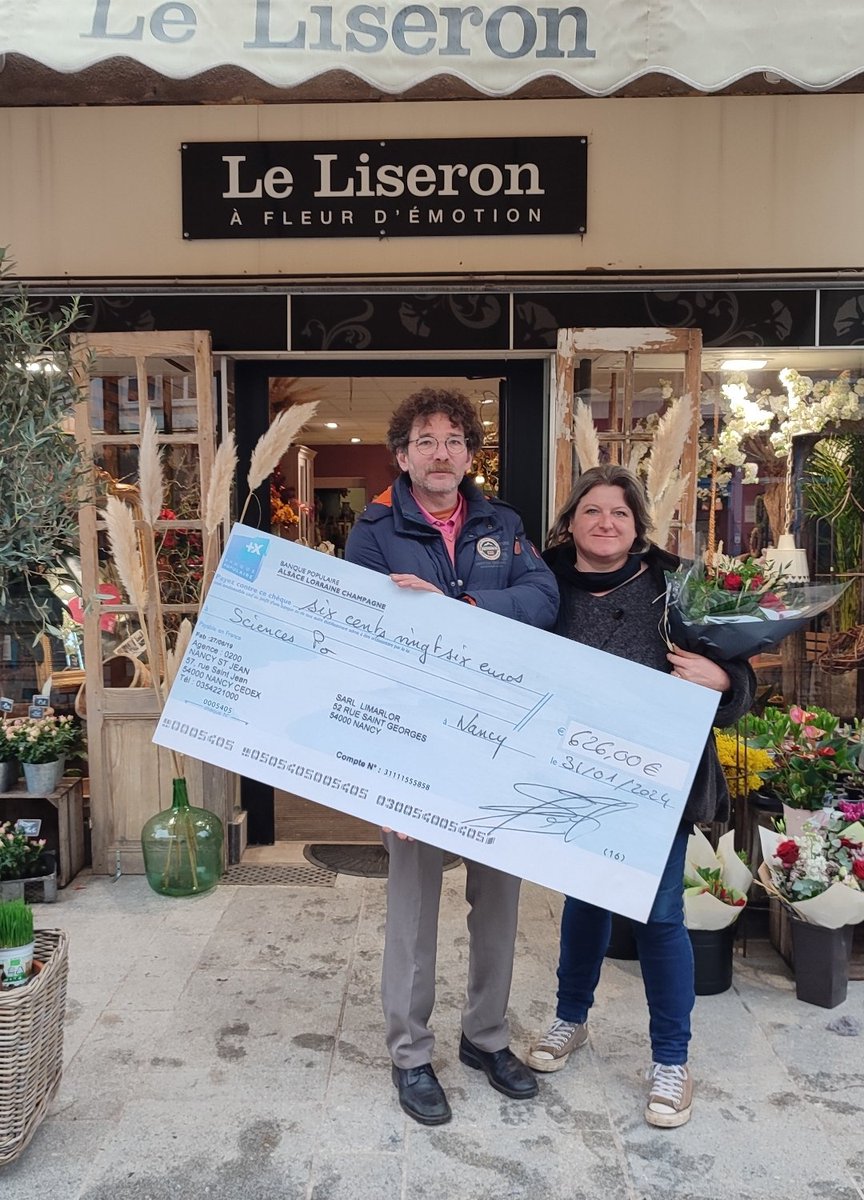 Hier, dans l'offensive Poil à Gratter menée par les perturbationistes et les fleuristes du Liseron Nancy a eu lieu la réalisation de la perturbation 2 intitulée 626.
Nous vous raconterons les détails
Une chose est certaine, le pouvoir des fleurs est immense.
Les perturbationistes