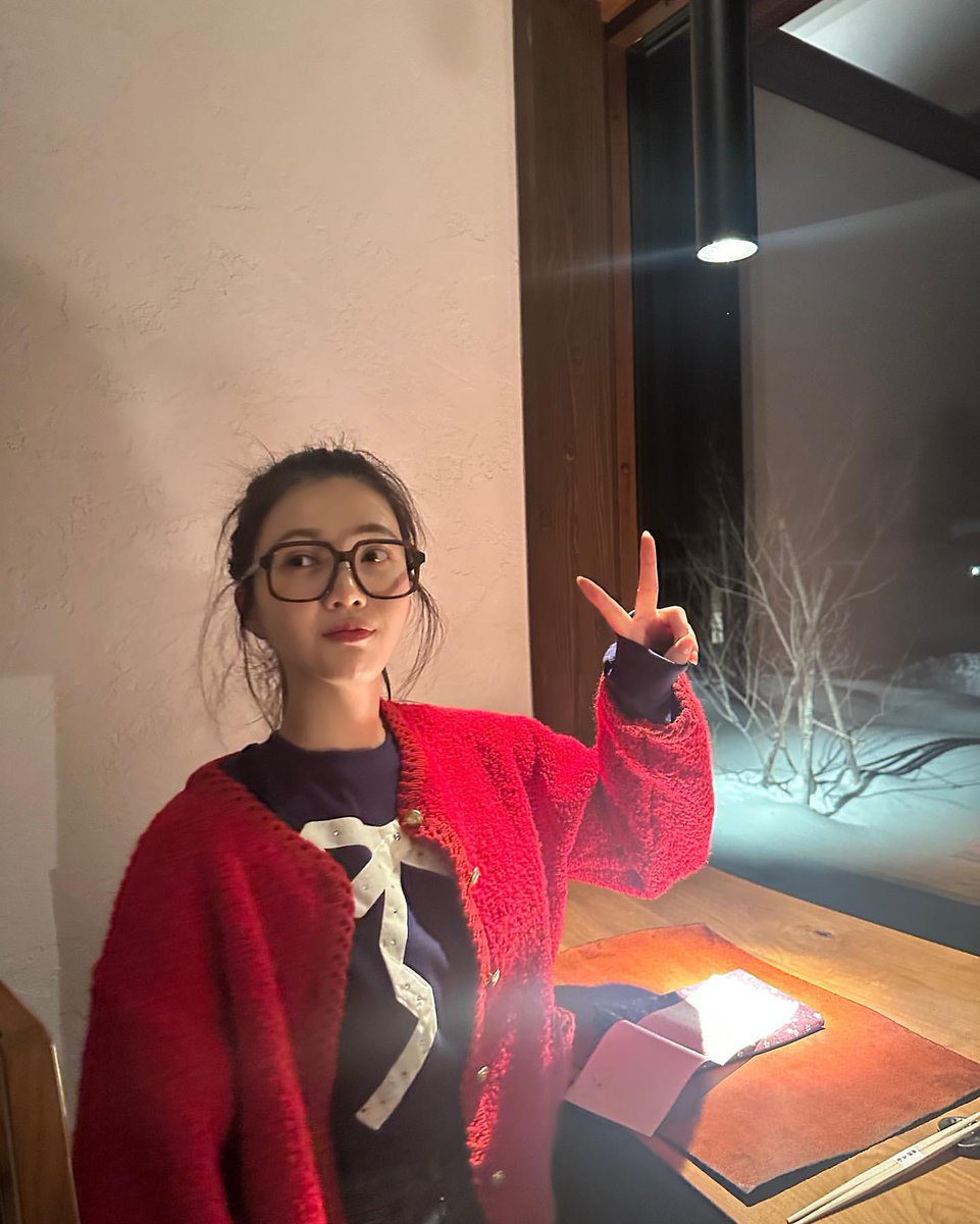 joystgrm's tweet photo. @RVsmtown [INSTAGRAM POST] - 8P

♥️😌♥️
https://t.co/p6wc6nl2wH

@RVsmtown #RedVelvet #레드벨벳 #Joy #조이 #Chill_Kill 
240217 · 21:26:18 KST https://t.co/CZtMcv2IXT