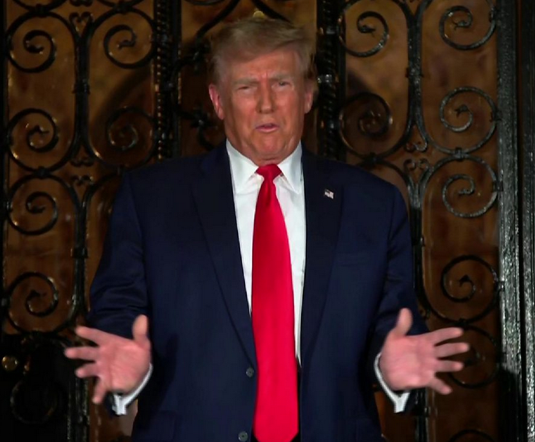 nowinuk's tweet photo. A judge has ruled that Former President Donald Trump is obligated to pay nearly $355 million to New York state for providing false information regarding the worth of his properties.
#DonaldTrump #Trump2024 #USA #BreakingNews #Elections2024 https://t.co/ozhpU7X68K