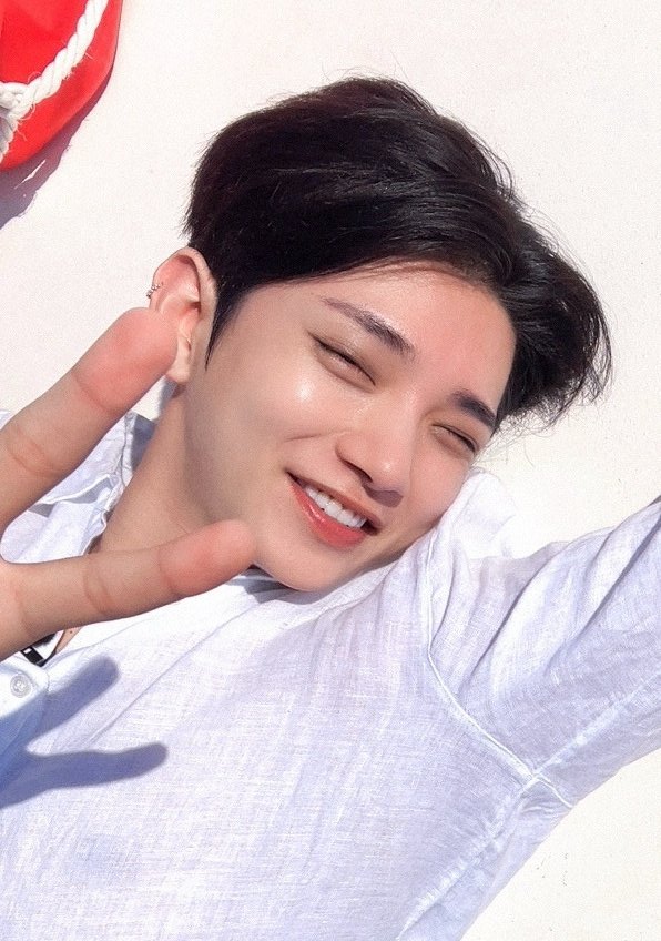 joshuaarchive's tweet photo. sun-kissed joshua ☀️ #조슈아 https://t.co/cXKuonN0wo