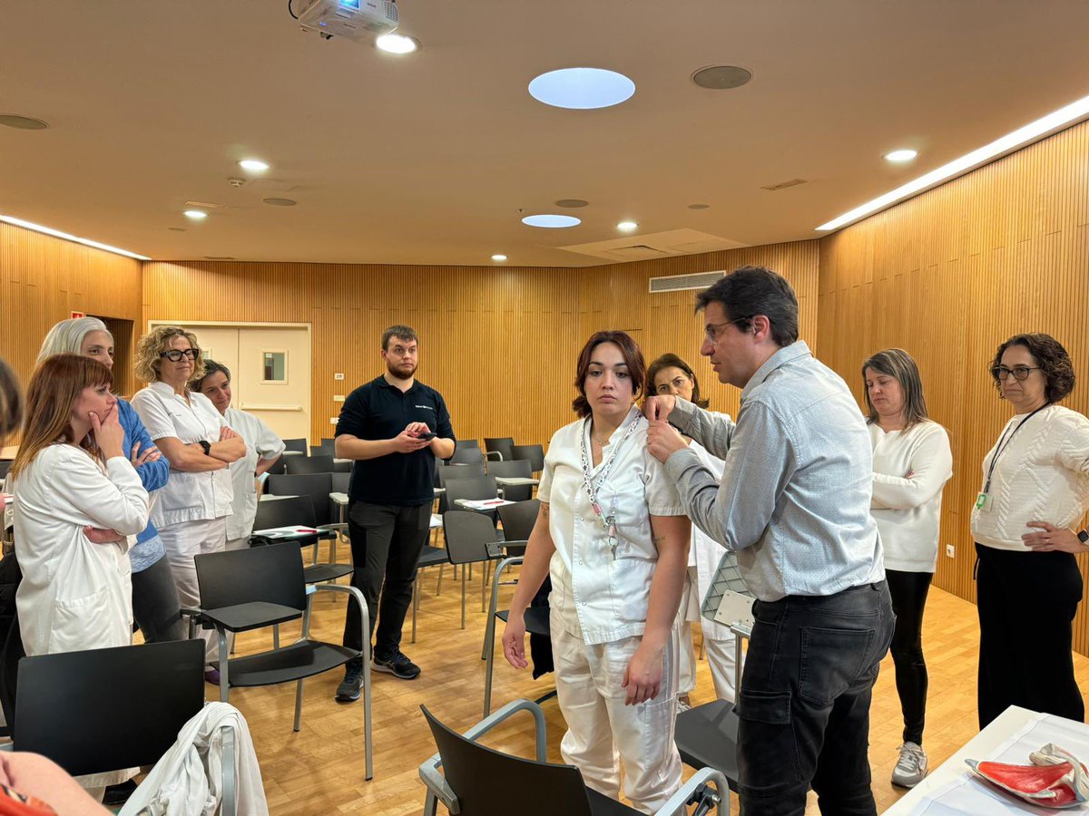 Fisioinquiet's tweet photo. Nueva Formación de Hombro, la quinta del 2024, en esta ocasión en @HospitalReus muy contento de cómo ha transcurrido, compartiendo conocimientos y experiencias… y acabamos con magia 😜 Agradecer la confianza y su buena acogida. Muchas gracias a todos!! #fentamics #compartint https://t.co/29MvXRHbLJ