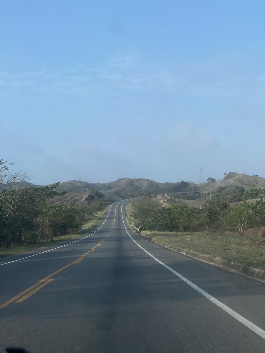 Quiero que en mi viaje, seas el camino, seas el destino y el paisaje alrededor🙏🏼🙏🏼