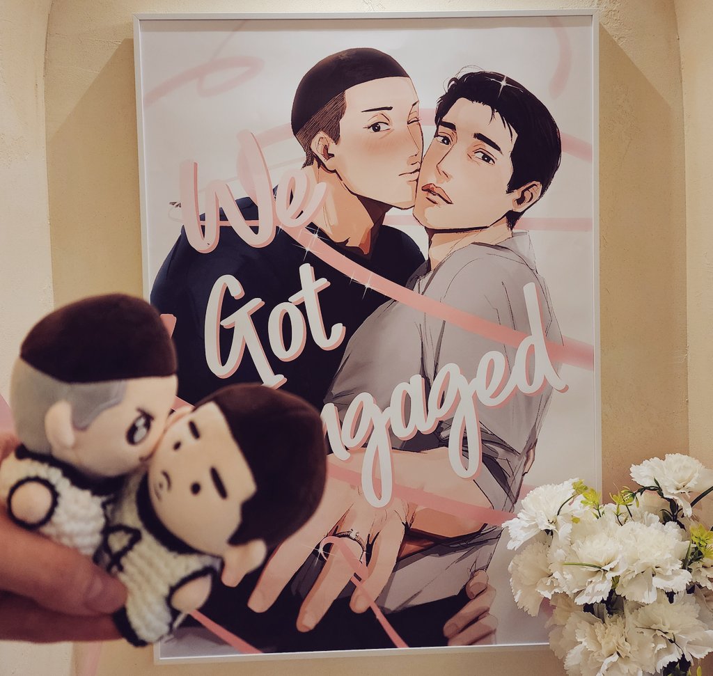 오늘의 베스트컷🩵
사랑스러운 아루님 일러스트 포즈대로 밤우명이 뽀뽀샷💋 표정도 은근히 닮아보여ㅎㅎㅎ