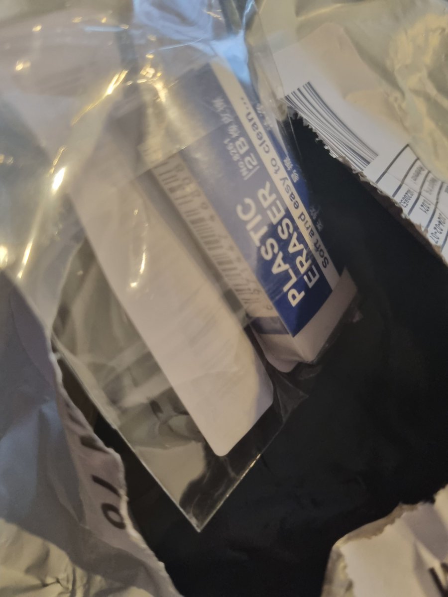 DebbieScott1's tweet photo. @shoptemu when you buy 30pcs of erasers from temu, and they send you 1, ask them to reship them and they send you another 1, just 28 to go now Temu 🤣 https://t.co/rMy5TM33mj