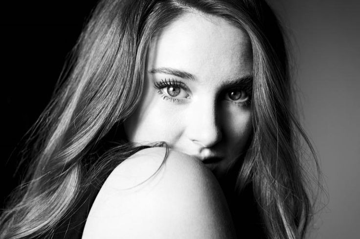 Amorversee's tweet photo. Wishing you all the happiness, success, and love that life has to offer.

Until we meet again,
Shailene. https://t.co/6kkoiAOQJH