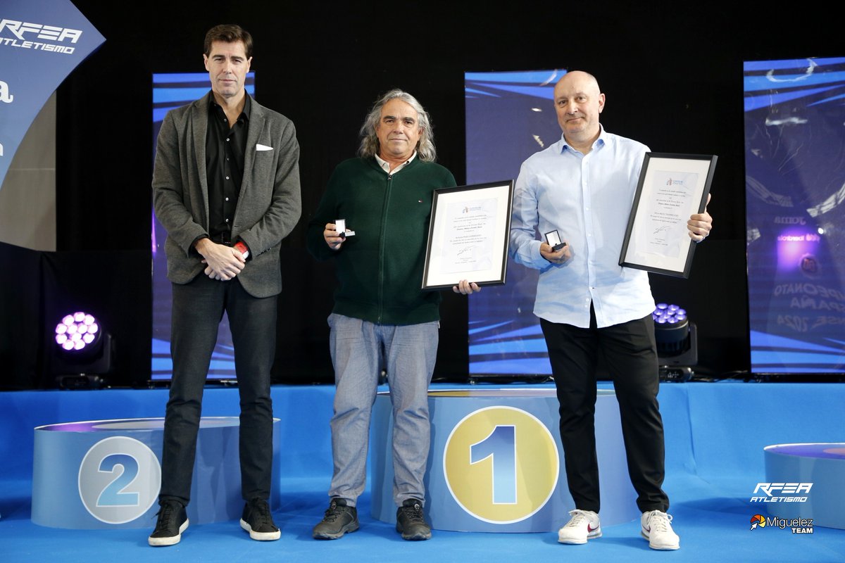 𝑳𝙤𝒔 𝒆𝙣𝒕𝙧𝒆𝙣𝒂𝙙𝒐𝙧𝒆𝙨, 𝒒𝙪𝒆́ 𝒊𝙢𝒑𝙤𝒓𝙩𝒂𝙣𝒕𝙚𝒔 𝒔𝙤𝒏

European Athletics Coaching Award 2023 <a href="/EuroAthletics/">European Athletics</a> 

🎖️Arturo Martín Tagarro <a href="/martintagarro/">Arturo Martín Tagarro</a> 
🎖️Toni Puig Caspsir <a href="/ToniPuigCapsir/">Toni Puig Capsir</a>

Dos grandes entrenadores y muy merecidos sus galardones👏👏👏 ENHORABUENA