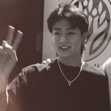 AYEE! we hereee 🤟🏻🖤

#AntiValentinesGIG #KAMAWAY