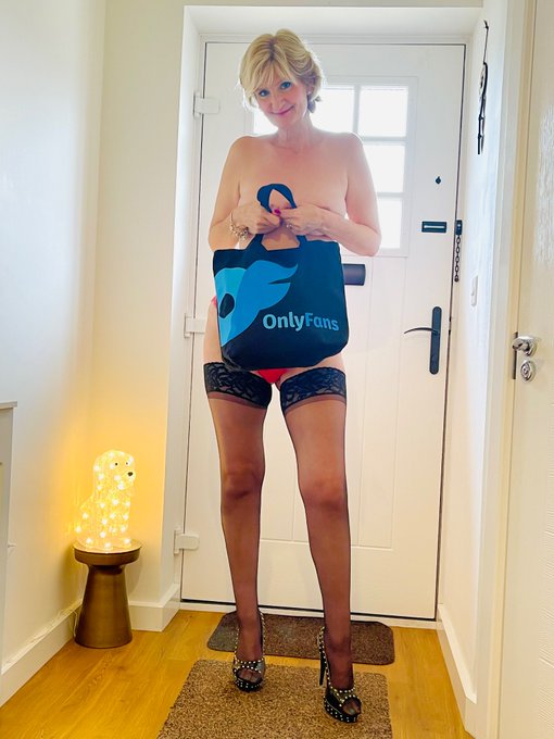 I&rsquo;m going shopping darling, are you cummin? 🦴💦 #Weather https://t.co/w4avPzx5M0<a href="/tag/weather"class="tags">#Weather</a>