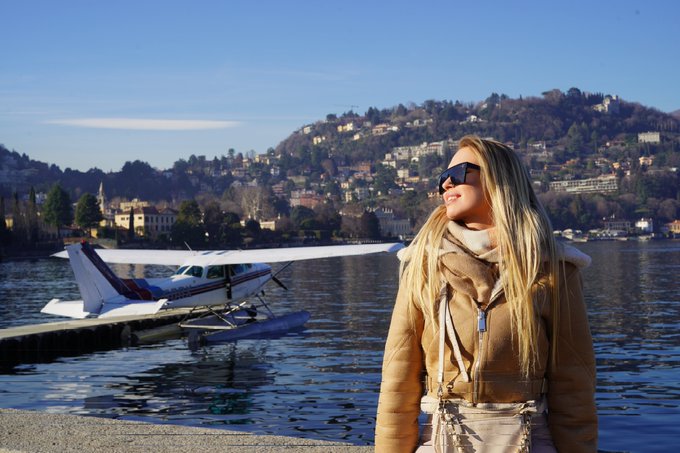 Lecimy z tą sobotą!  Jak niby ten samolot się rozpędza, skoro nie ma k&oacute;ł?🤔 https://t.co/JixdiKVAUB