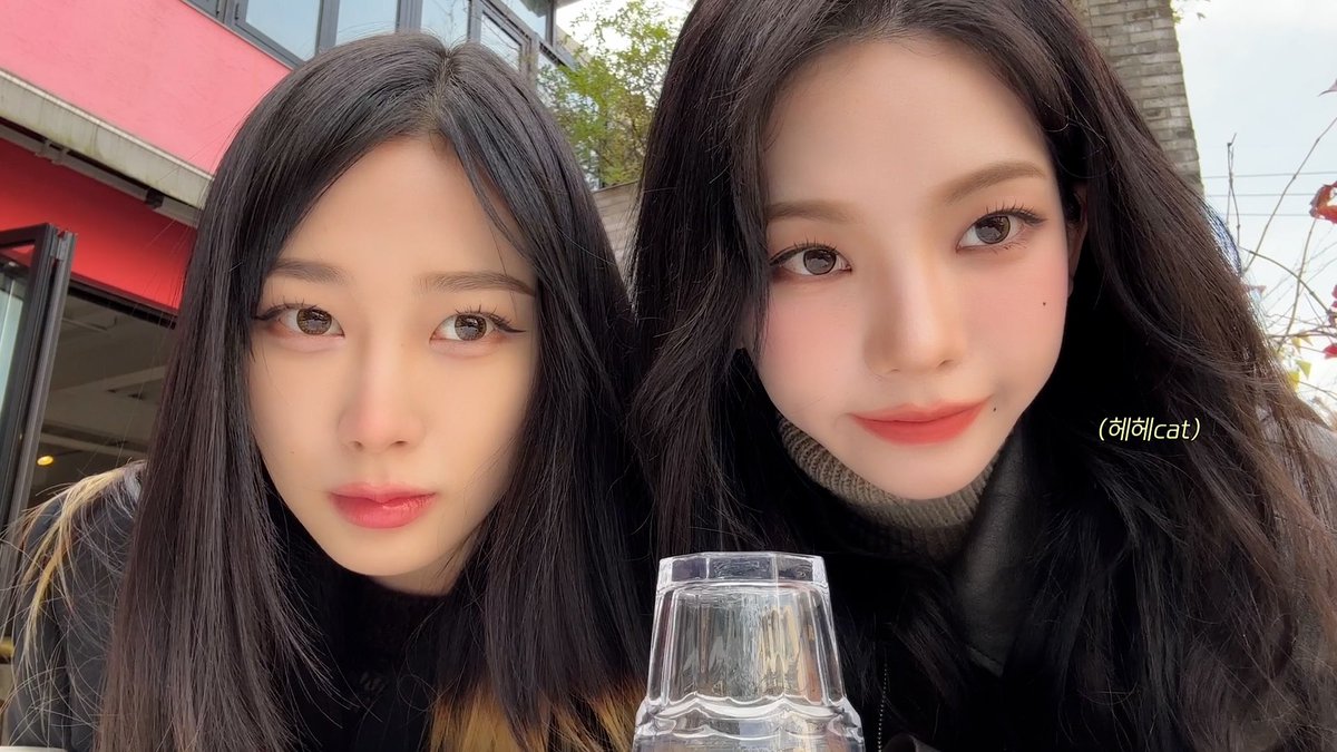 aespa_official's tweet image. [EP.03] 아우디즈의 찾아서 투어✈️ | 오이 샌드위치를 찾아서🥒🍞

youtu.be/Kg3iTsmok3k

#aespa #æspa #에스파 
#KARINA #카리나
#GISELLE #지젤
#audiz #찾아서투어