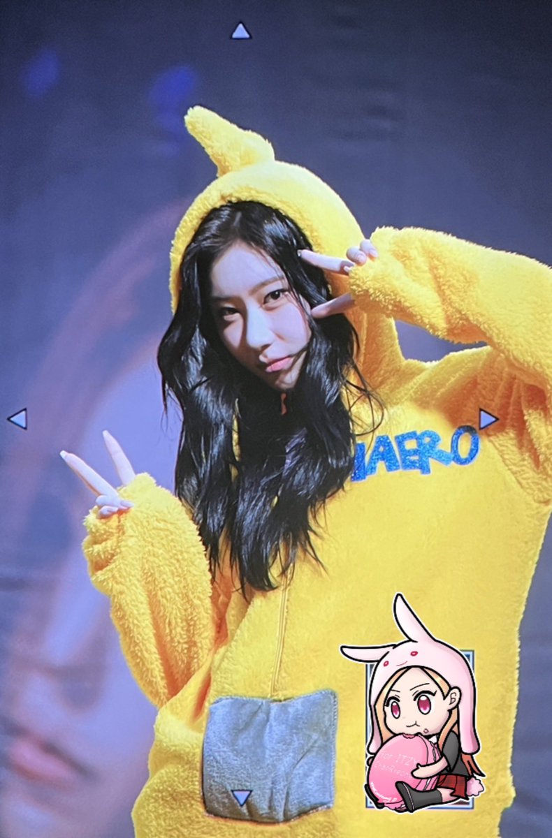 [preview] 240217 대만팬싸  
너무 귀여워 🥰💕
#itzy     #있지                        
#ChaeRyeong     #leechaeryeong 
#채령     #이채령 #彩領 #李彩領