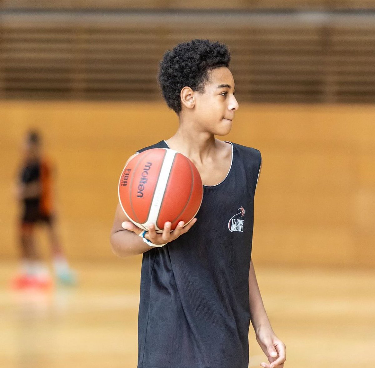 Ce matin, l’entraînement dirigé par les coachs professionnels de l’équipe de l’Alba Berlin a été intense et instructif. 

Les joueurs et joueuses ont été poussés à donner le meilleur d’eux mêmes, à repousser leurs limites et développer de nouvelles compétences.
#basketidf #berlin