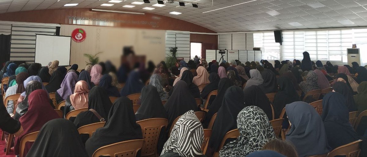 furkanhareketi's tweet photo. Furkan Hareketi mensupları, her Cumartesi gerçekleştirilen bayanlara yönelik tefsir dersi için Furkan Nesli Dergisi konferans salonunda buluştu. https://t.co/SDxsEJDZxC