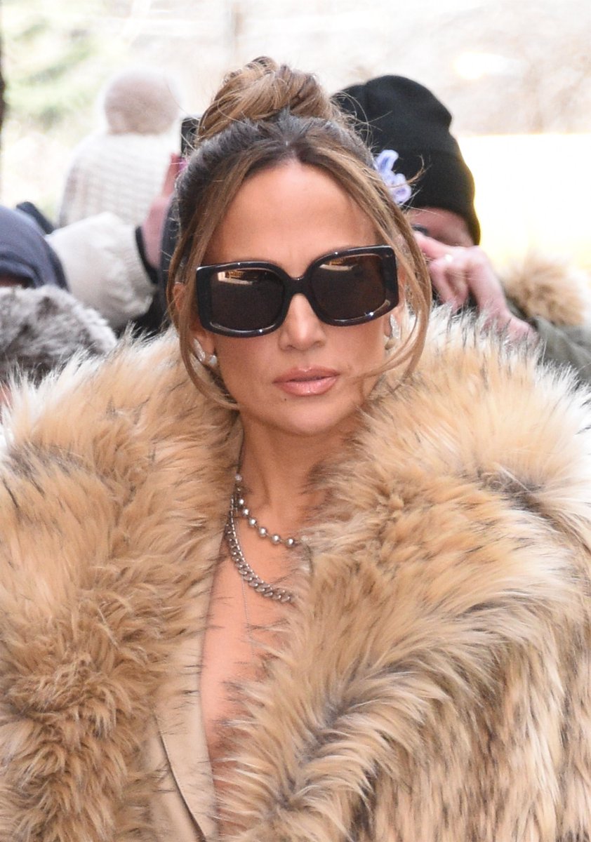 JLo Gallery NEW!! tweet media
