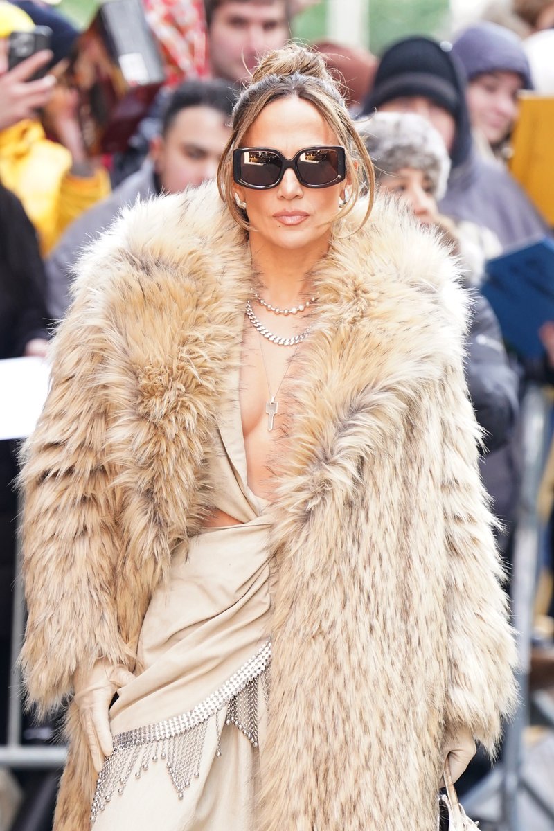 JLo Gallery NEW!! tweet media
