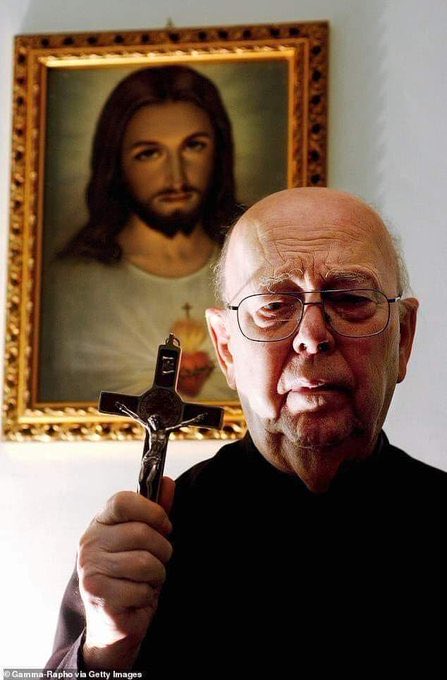 Sachinettiyil's tweet photo. Exorcist Gabriel Amorth👇

“I have asked the demon more than once, ‘Why are you so scared of John Paul II?' And I have had two different responses, both interesting. One, ‘because he disrupted my plans.’ And, I think that he is referring to the fall of communism in Russia and Eastern Europe. The collapse of communism.”

“Another response that he gave me was, ‘Because he pulled so many young people from my hands.’ "There are so many young people who, thanks to John Paul II, were converted. Perhaps some were already Christian but not practicing, but then with John Paul II, they came back to the practice. ‘He pulled so many young people out of my hands.’”