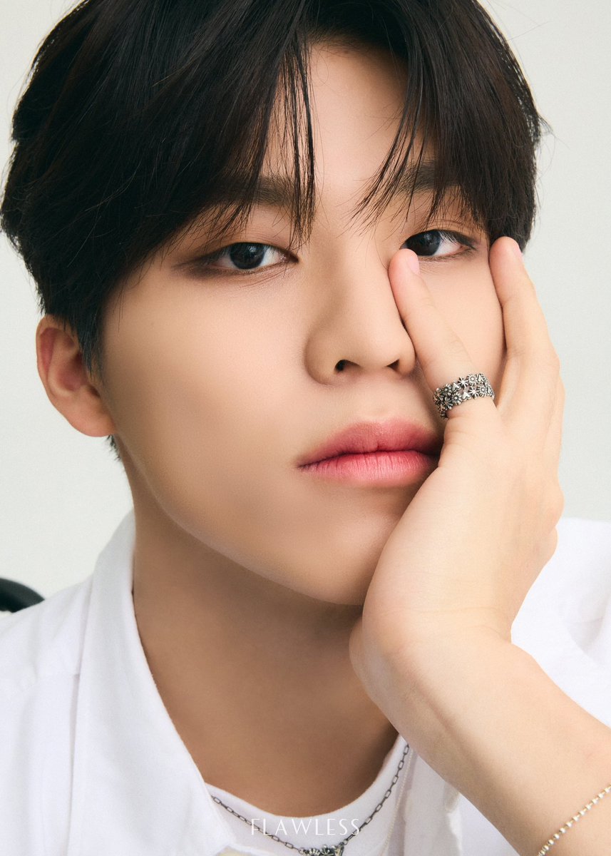 TwilightM08's tweet photo. Gwapo Mo naman🤦🏻‍♀️🫶🫶🫶 #PARKJEONGWOO #treasurejeongwoo 
#Jeongwoo https://t.co/j0Qcj392m3