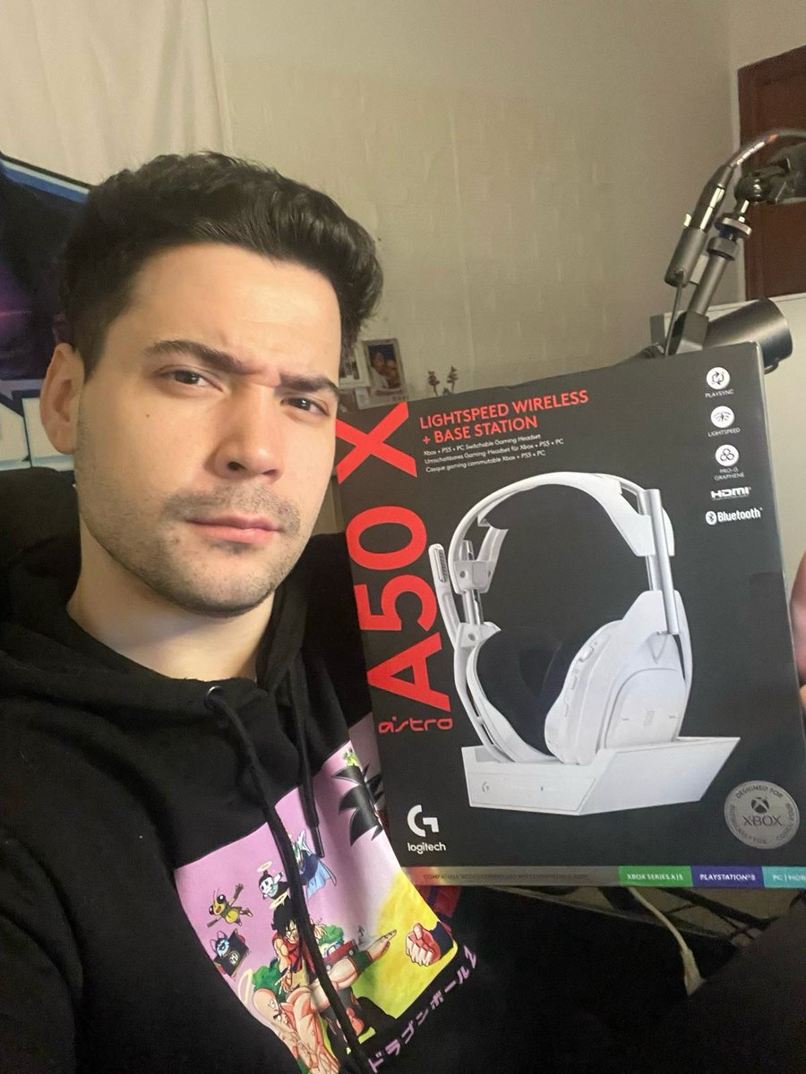 ¡Mil gracias <a href="/LogitechG_ES/">Logitech G España</a> por los #AstroA50X! 🎧👾 Su calidad y diseño son increíbles, listo para dar guerra en el Top250 de las rankeds de Warzone!