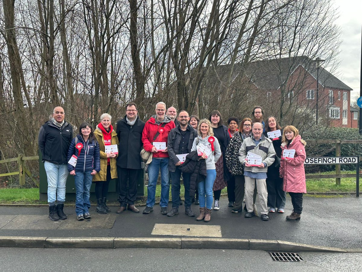 Great turnout this morning on the #LabourDoorstep in #Broadheath for our local and general election candidates. Pleasure to be joined by Shadow Police Minister @AlexNorrisNN who was able to discuss residents’ concerns about crime, antisocial behaviour and Tory cuts to police