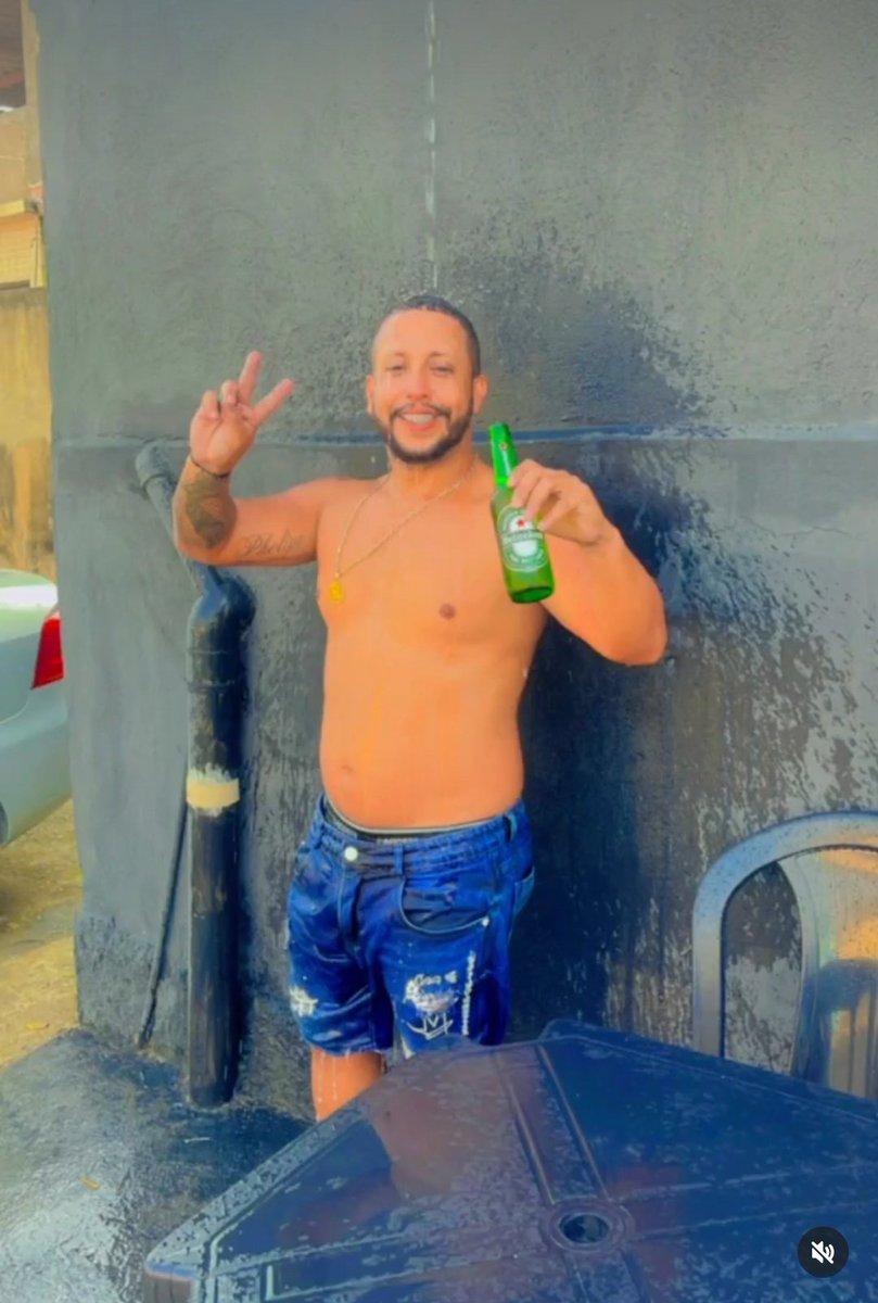 Parabéns meu irmao pelo seu dia !! Te amo . Curte aí de cima esse dia q sempre foi tai esperado por vc..sdds eterna no meu TITENO