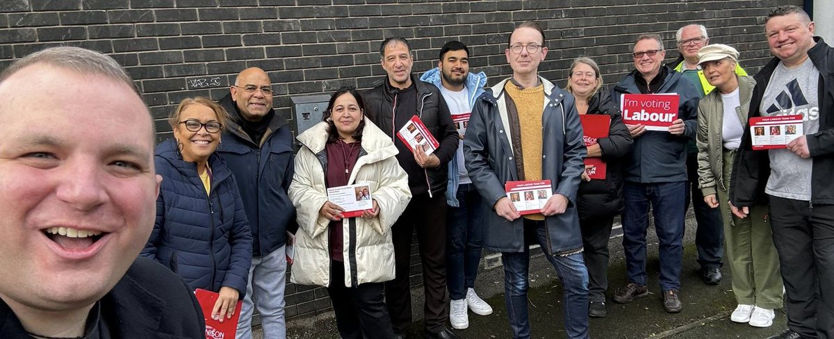 Fantastic support for #labour on the doorstep,great speaking with residents in Shawgreen and around Rolls Crescent 🌷