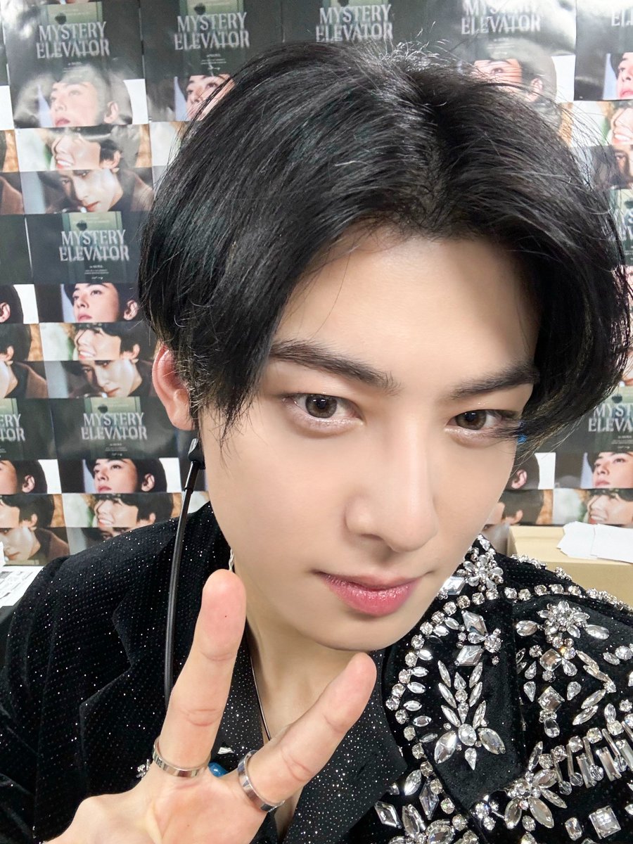 CHAEUNWOO_offcl tweet picture