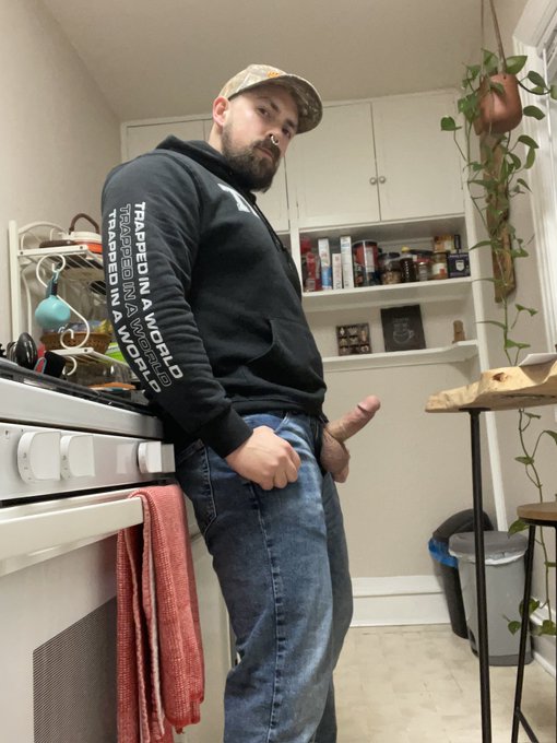 Who wants breakfast? 🍳 https://t.co/Z6mQl2dP3b