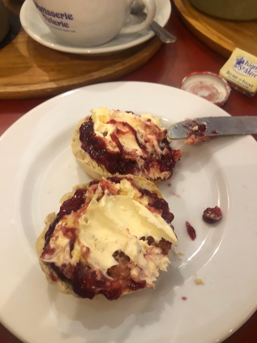 Delicious fresh scone with strawberry jam & fresh clotted 😋 ~ C #instagramdown  #OTDirecto16F  #SaturdayMotivation #food #halfterm