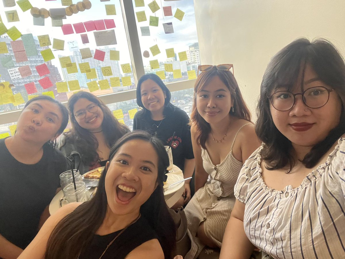 rayjideguia's tweet photo. reunion @ #bltx! verily, i luv these DECL girlies. https://t.co/td6J8VAz8O