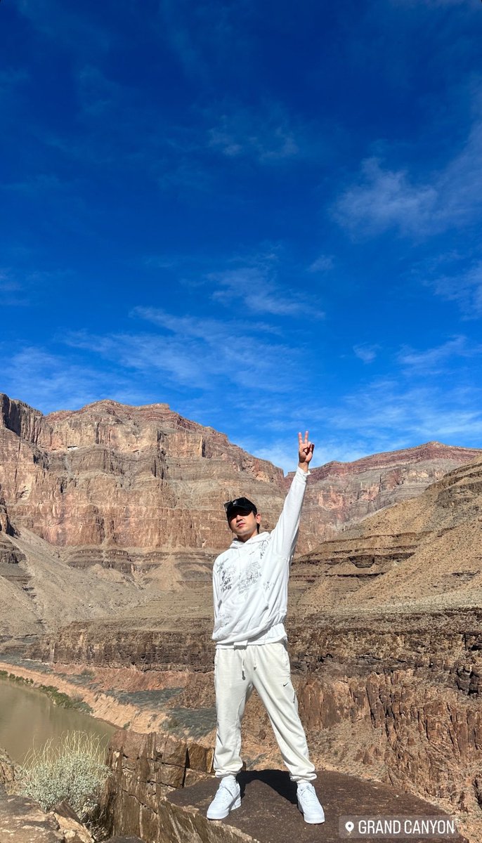 shcjyo's tweet photo. 이 사진 왤케 쪼으냥 https://t.co/8xd4PmMROH