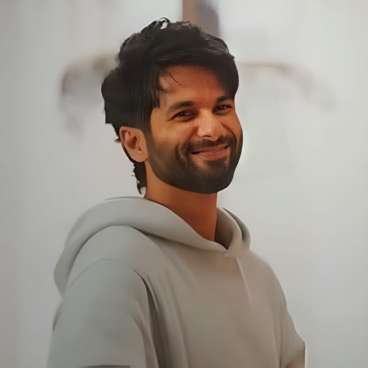 Shahid Kapoor has achieved a hat-trick by delivering consecutive hits in the past year.

#ShahidKapoor 
#Farzi
#BloodyDaddy 
#TeriBaatonMeinAisaUljhaJiya