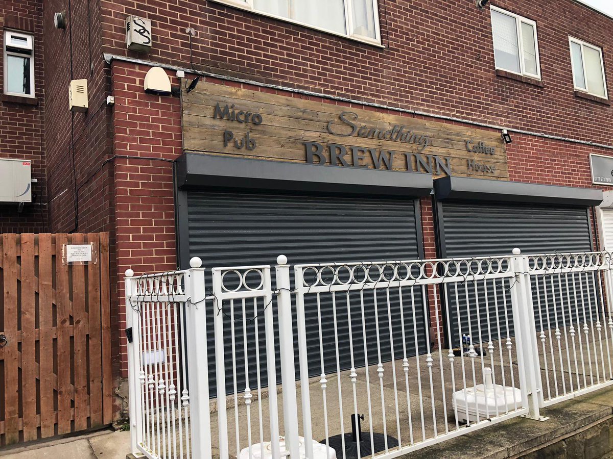 🌟 Awning moved to the front of our local Something BREW INN today 😍

Saturday work is a lot more enjoyable with a beer at the end 😂 🍻 

📱 0114 4199 404
📧 southyorkshire@apollo-blinds.co.uk

#familybusiness #localbusiness #localpub #pub #beer #sheffieldissuper #rawmarsh