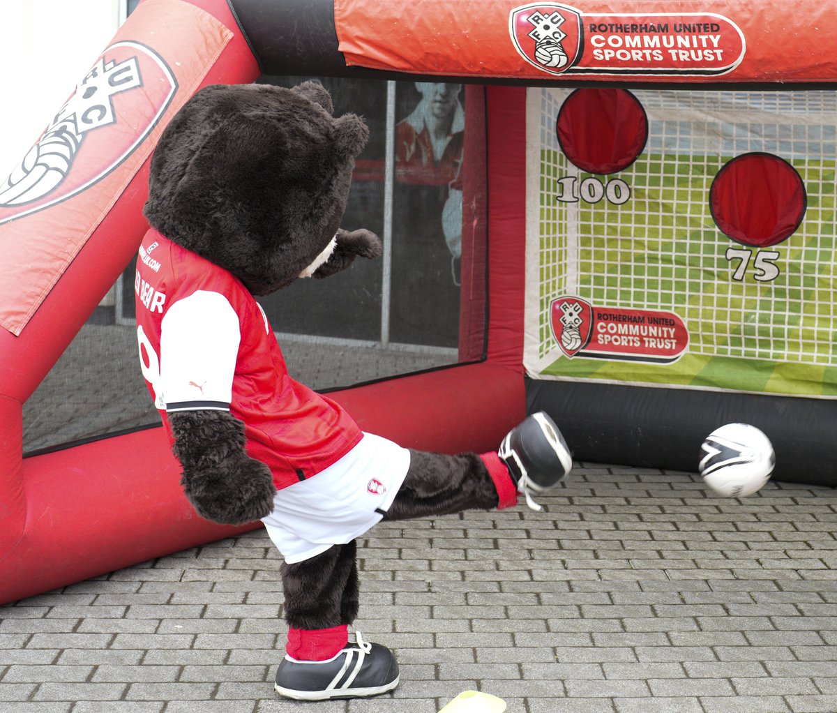 Bend it like Miller! 🪄 Why not come and have a go on the @RUFC_CT games on the forecourt of AESSEAL New York Stadium before kick off? #rufc 🐻