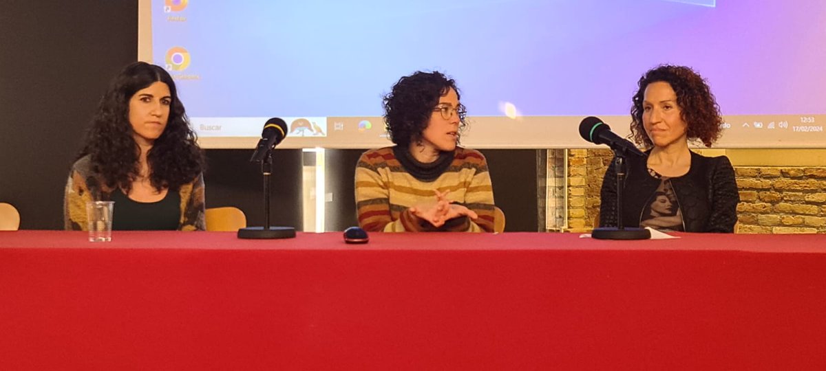SomMoianes's tweet photo. Taules rodones de les sòcies d’@osonaenergia parlant de les primeres fases d'una comunitat energètica i de dinamitzar la base social a la Fira de l'Energia @fecsvic
#FemmesEnergia
@Sommoianes @joracm
#Campdevànol
#Vicoop
#OiSCS
#PescaEnergia
Moderen: Lluís Marco i Pau Pañella https://t.co/w8zj71p5cw