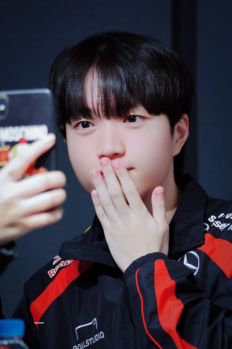 LOLdalrae's tweet photo. 제 트친이 화끈하게 강아지 원본 공개한다네요 https://t.co/5eZieJG4Vq