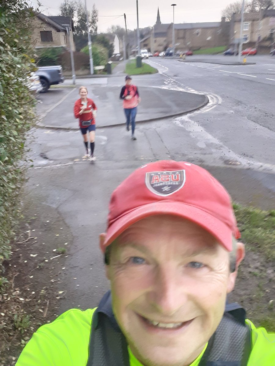 andy5000miles's tweet photo. Enjoyable run to #Horton #parkrun in #Bradford this morning with H and E.
It's one of the friendliest parkruns around, thanks to the #volunteers and in particular the awesome time keepers 🙂
#loveparkrun #ukrunchat #notmarathontraining @parkrunUK https://t.co/vKm5mgGgXl
