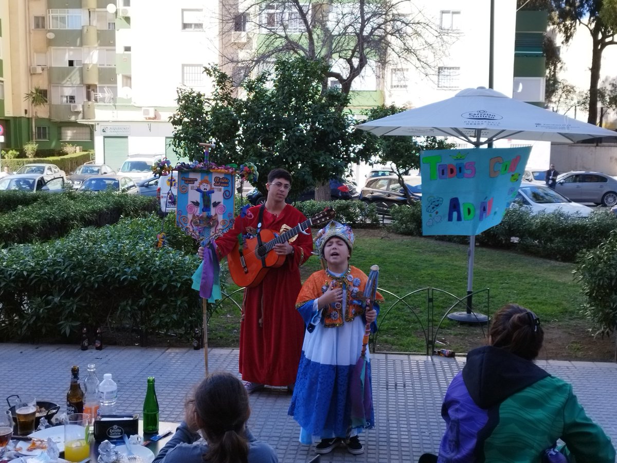 Vamos con el grandísimo <a href="/Alvaritoplaza15/">Alvaro Díaz Plaza 🟡</a> <a href="/NamNamPotiPoti/">Poti Poti</a> <a href="/CarnavalMLG/">Carnaval de Málaga</a>