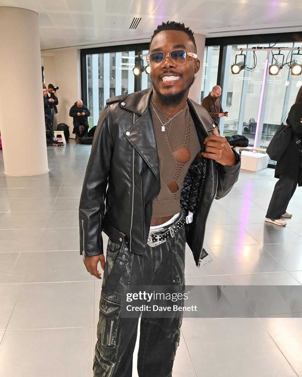 Camidoh's tweet photo. Dem Be Hot Me I Be Cool Like Wind 🥶
TopBoy Steezy @ LFW for @MarkFastKnit https://t.co/p4xkbG29n3