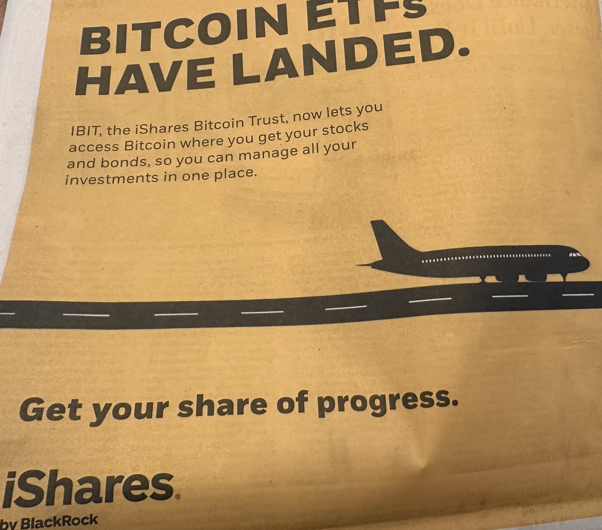 sltbaum's tweet image. Great ad by Blackrock in the @wsj for their Bitcoin etf $IBIT, which has now taken in $5.2B, outpacing everyone else. Impressive how well they market their products.