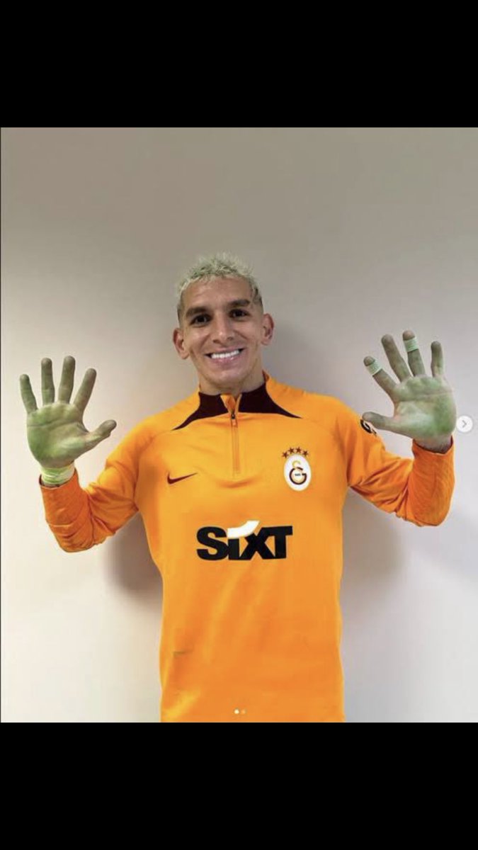 Bizim Torreira Eryamanda boya çalışmalarına katılıyormuş amq..😀