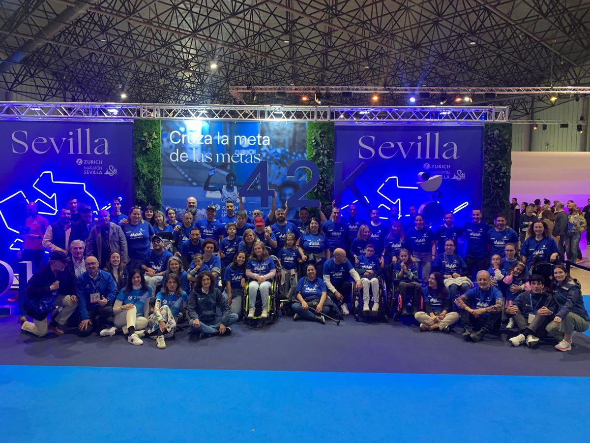 1 de 5 mañana en <a href="/MaratonSevilla/">Zurich Maratón de Sevilla</a> y será especial junto <a href="/AEF_AT/">AEFAT</a> 🏃🏃🤛🏻