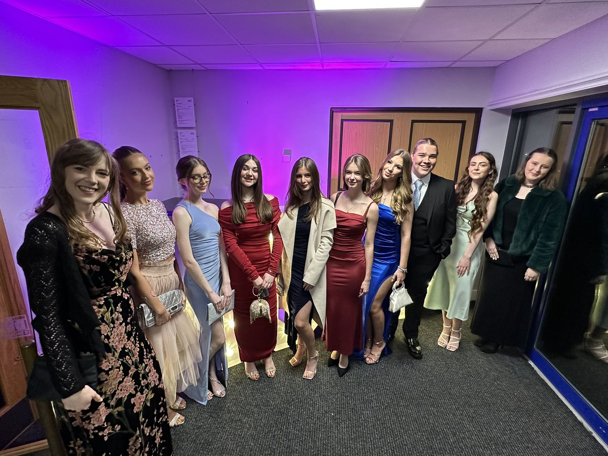 FormbyHigh's tweet photo. Our nominees have arrived! @FormbyHighMTC #RedCarpet https://t.co/WMzQrsSDHO