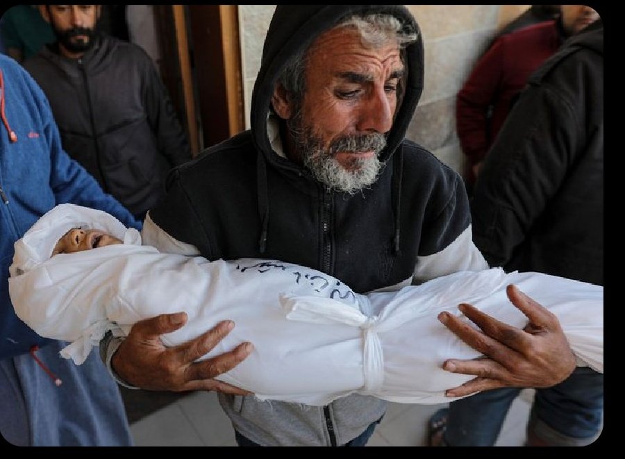 hate_stopper's tweet image. The US and Canadian governments are swift to condemn any unfounded allegations by the Israeli gov't, but are awfully silent as Israeli snipers execute Palestinian children with single shots to their heads.
#StopGazaGenocideNOW
#CeaseFirelnGazaNOW