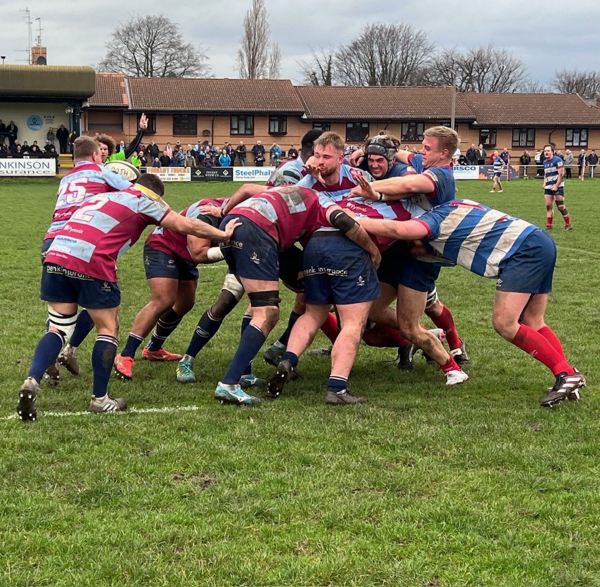 𝐓𝐈𝐓𝐀𝐍𝐒 𝐁𝐄𝐀𝐓 𝐒𝐇𝐄𝐅𝐅𝐈𝐄𝐋𝐃 𝐈𝐍 𝐘𝐎𝐑𝐊𝐒𝐇𝐈𝐑𝐄 𝐃𝐄𝐑𝐁𝐘:

Rotherham Titans put in a determined and physical performance to beat local rivals <a href="/SheffieldRUFC/">Sheffield RUFC</a> 32-14 on a mild afternoon at Clifton Lane.

Rotherham secured the bonus point and outscored the
