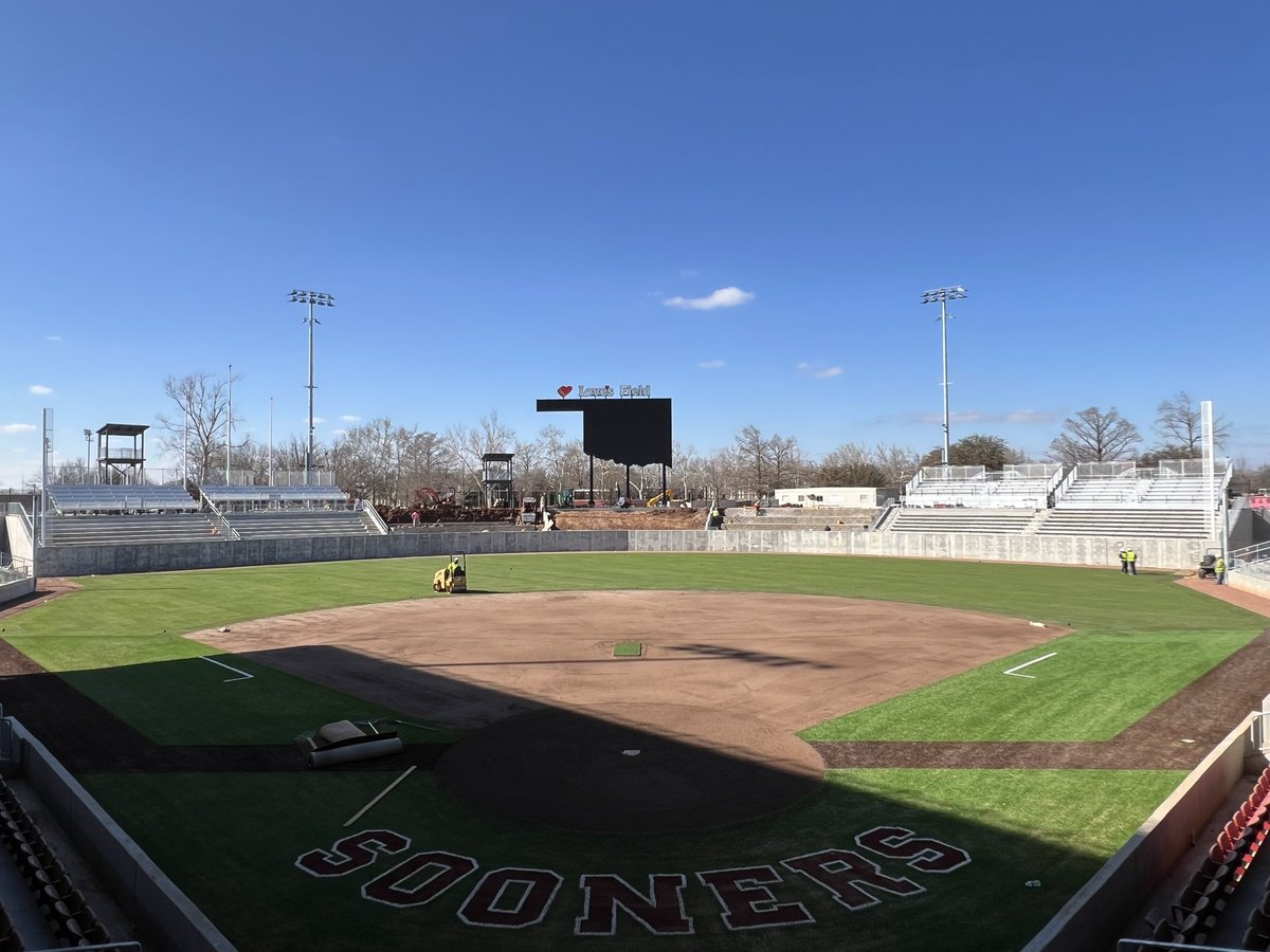 WinsteadMatrix's tweet photo. Honored to install our #ReadyToPlayTurf at the new home for the 7x National Champs @OU_Softball. Thanks to @UnitedTurfnTrak  for the field prep and cooperation. Also to @PollockLandscap for the assistance. @winsteadturf @Tahoma31Bermuda #OU #ChampionshipMindset #BoomerSooner https://t.co/GL44Z6MjNQ