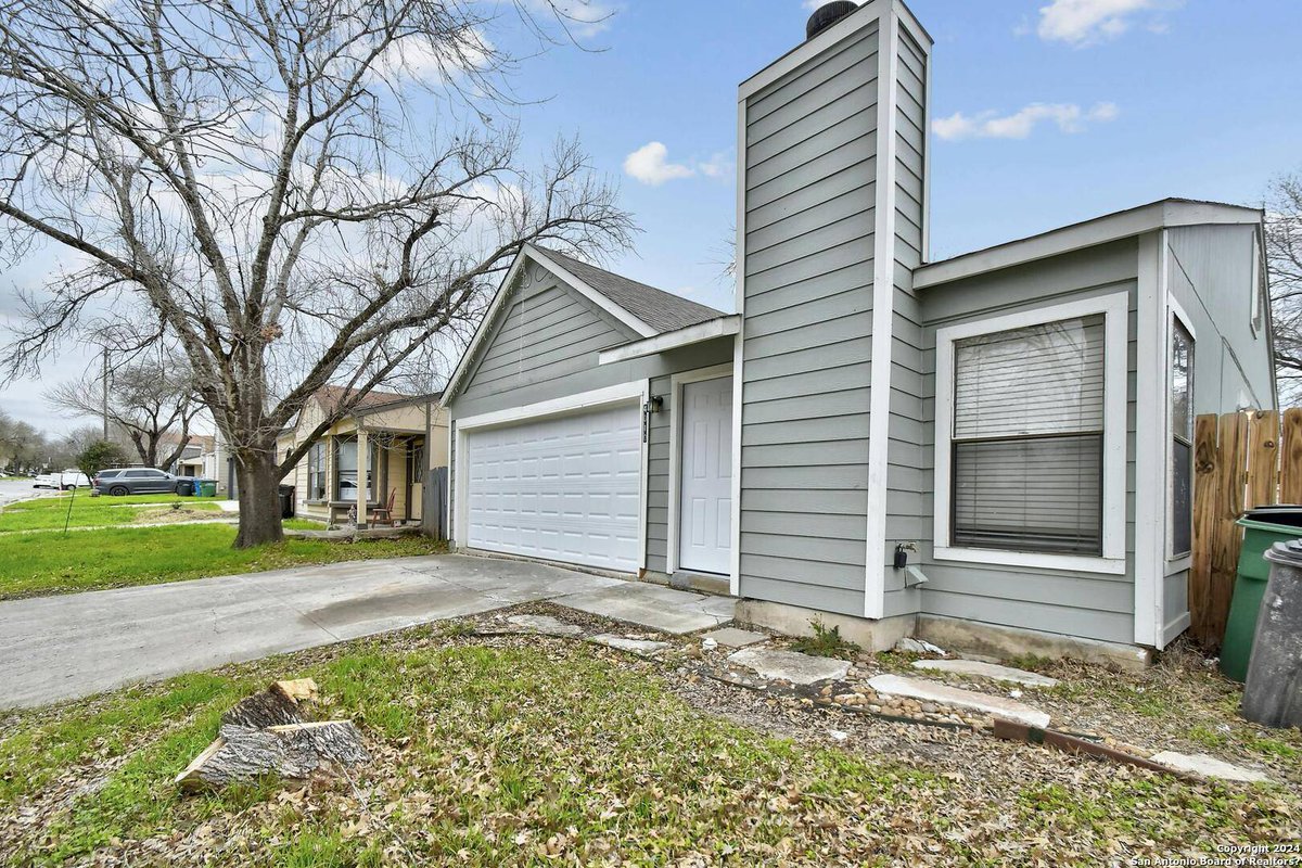 scottcpeck's tweet photo. 4010 SUNRISE CREEK DR, San Antonio, TX 78244-1139 just hit the market!
Take a look at this awesome space: https://t.co/BW0u2nj0AX https://t.co/ZLbEdZo2XH