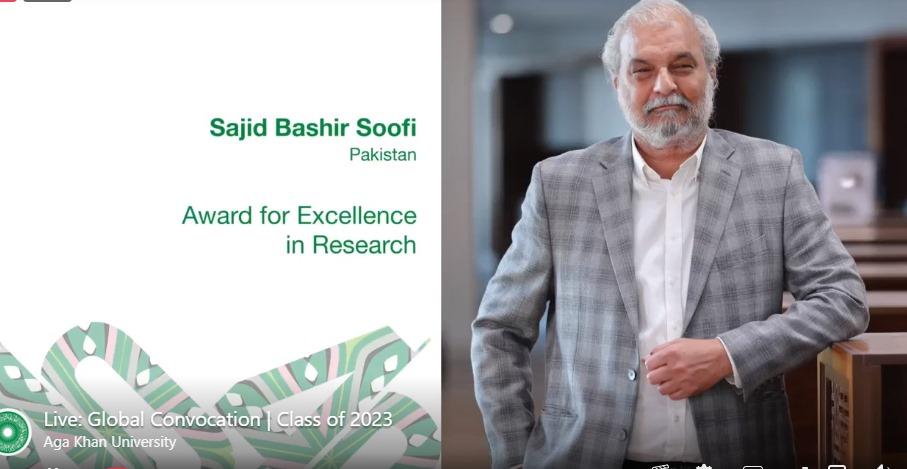 Congratulations to Prof. <a href="/sajidsoofi/">sajid soofi</a> for receiving the Excellence in Research Award from <a href="/AKUGlobal/">Aga Khan University</a> for his impactful work in Maternal Child Health &amp; Nutrition! With over 180 research articles &amp; contributions to Nutrition Surveys, Vaccines, BISP &amp; Polio. #Research #AKUConvocation