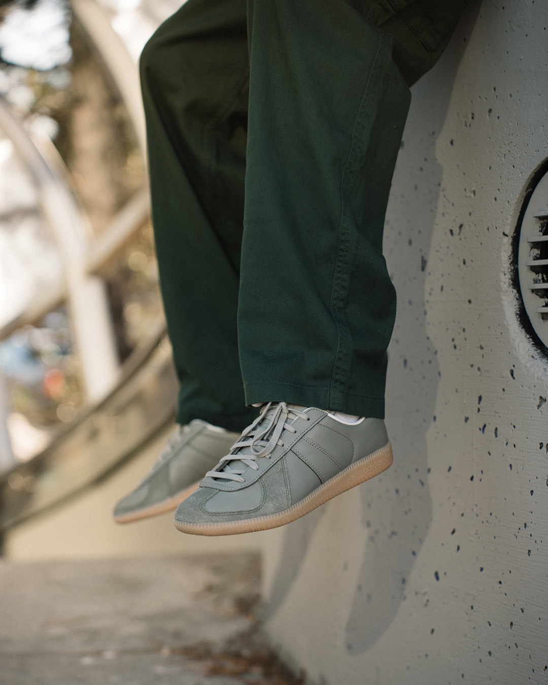 Adidas trainer militare hotsell